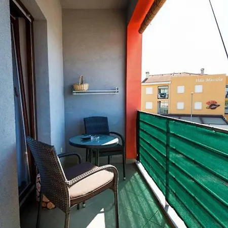 Apartament Pina *